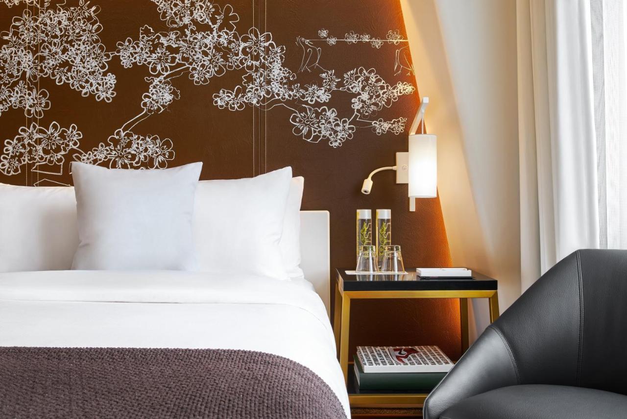 Hotel Washington Esterno foto A guest room at the Mandarin Oriental, Munich