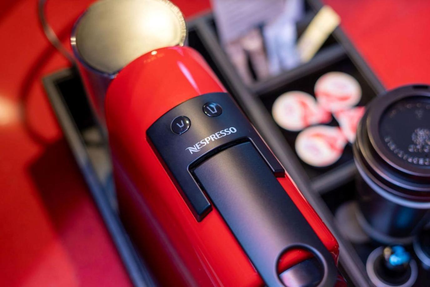 Hotel Washington Esterno foto A Nespresso coffee machine