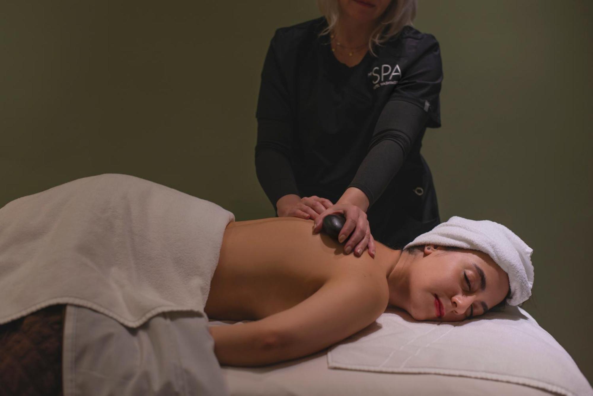 Hotel Washington Esterno foto Hot stone massage