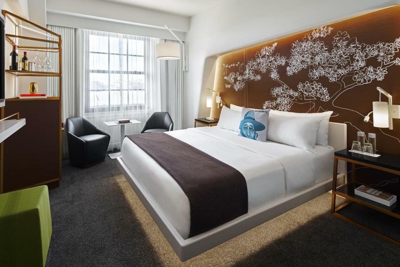 Hotel Washington Esterno foto A room at the hotel