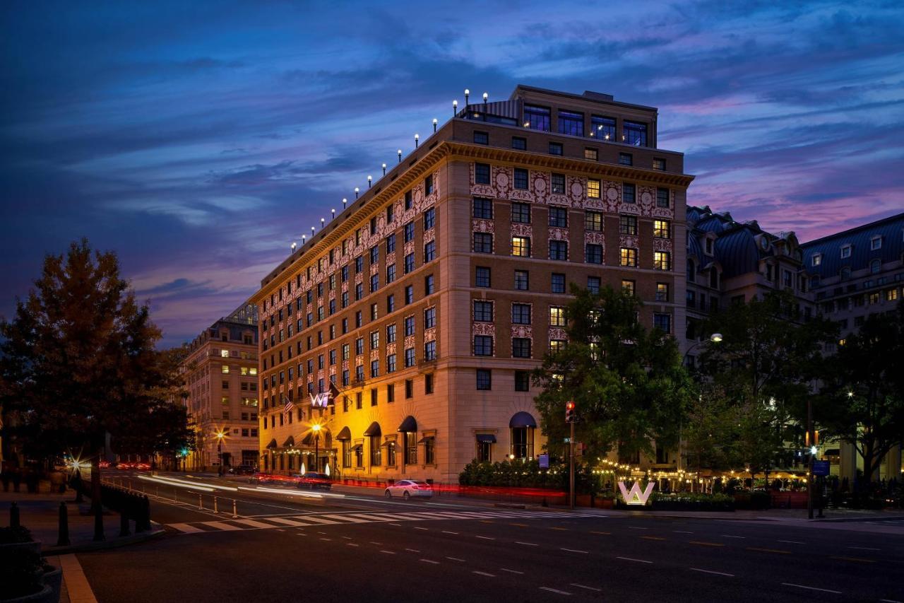 Hotel Washington Esterno foto The hotel at night